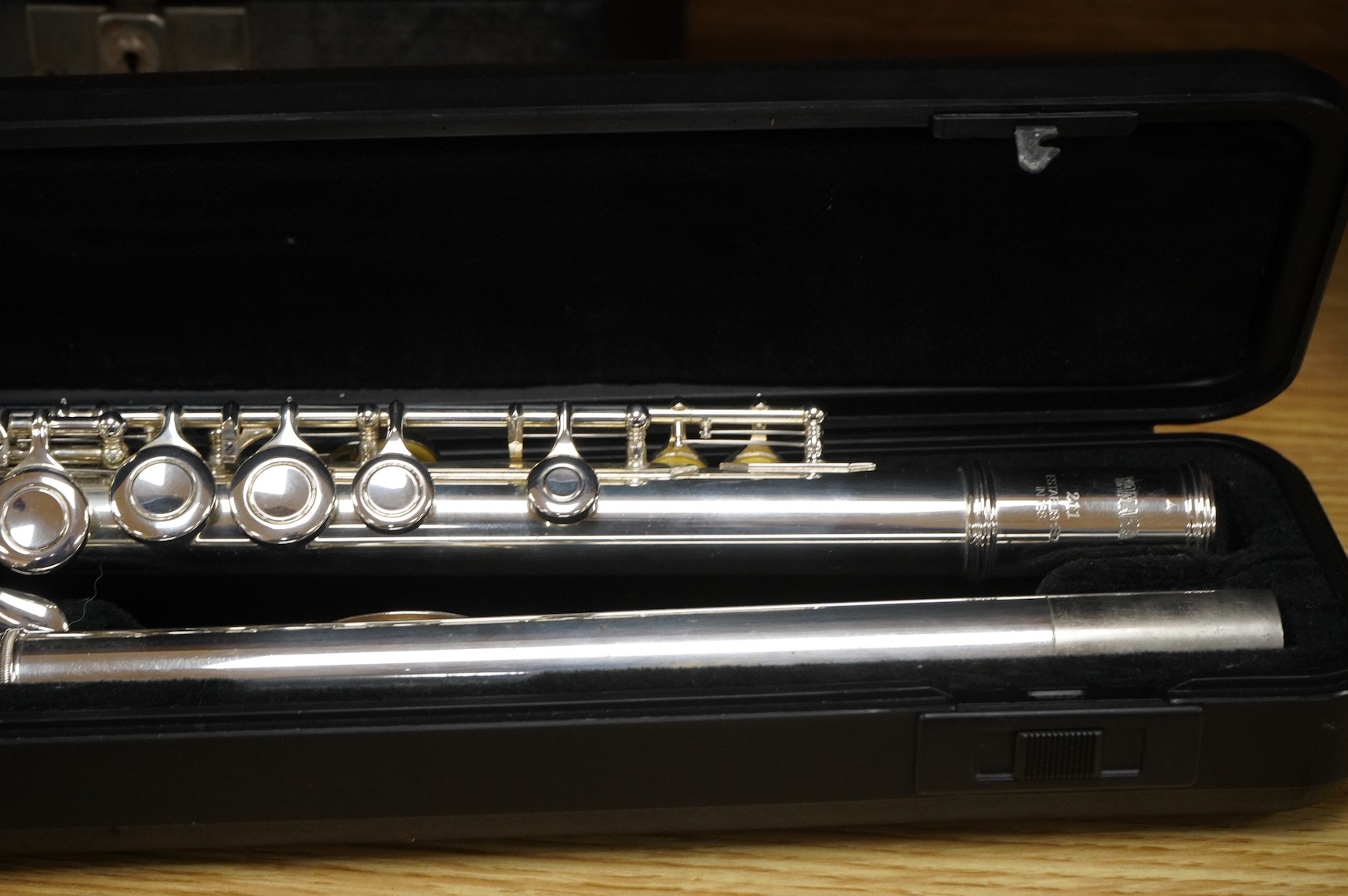 A cased Yamaha 211 flute